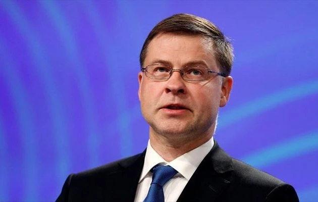 Aγαπημένο παιδί και των Ευρωπαίων ο Πρωθυπουργός – Ντομπρόβσκις: Αποτίω φόρο τιμής στο θάρρος του Τσίπρα – Αποτελεί παράδειγμα